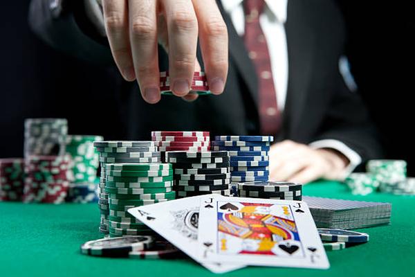 Exploring Offer and Reward Features at online casino Singapore
